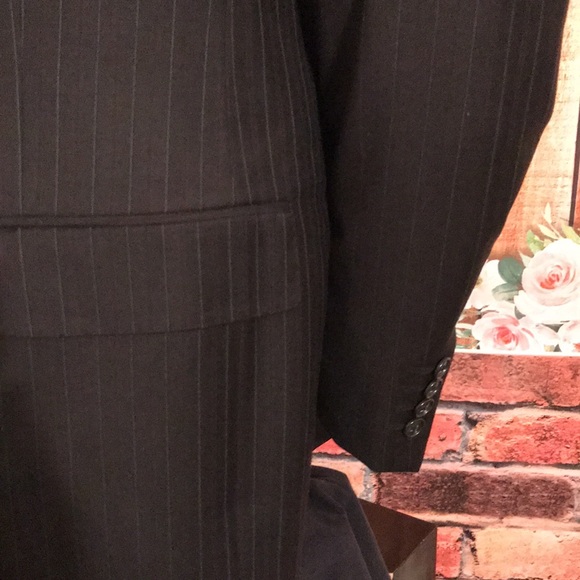 Pronto uomo Couture Suit - Picture 16 of 17